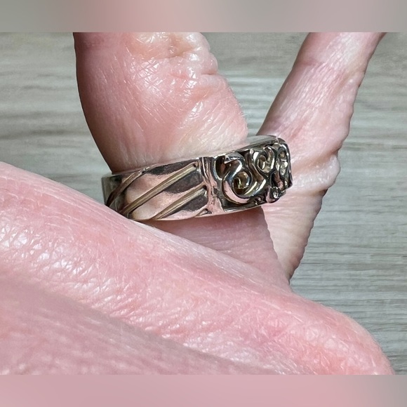 Vintage Handmade Sterling Silver & 14K Gold Scrolled Filigree Band Ring, Size 6 - Picture 12 of 13